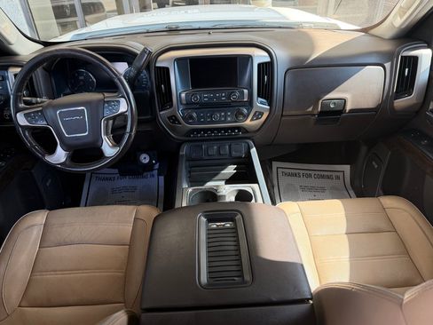 Used 2018 GMC Sierra 2500 Denali w/ Duramax Plus Package AWD/4WD image 22