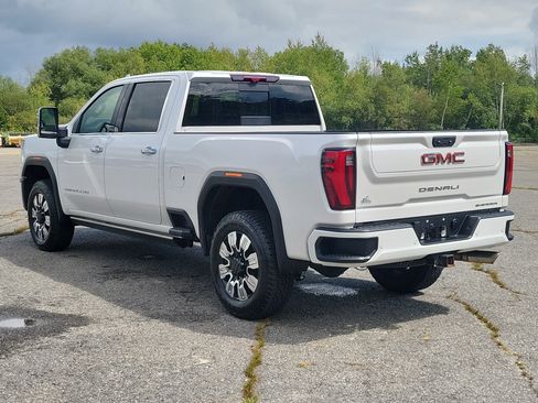 Used 2024 GMC Sierra 2500 Denali w/ Denali Reserve Package AWD/4WD image 7