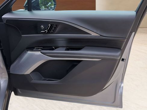 Certified 2025 Cadillac Lyriq Luxury w/ LPO, Floor Liner Package AWD/4WD image 27