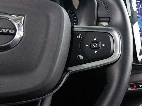 Certified 2026 Volvo XC40 B5 Plus AWD/4WD image 17