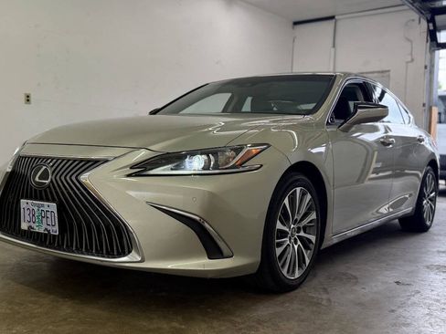 Used 2021 Lexus ES 250 w/ Premium Package AWD/4WD image 1