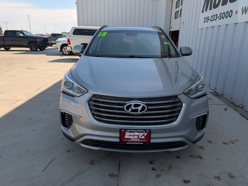 Used 2018 Hyundai Santa Fe SE AWD/4WD image 36