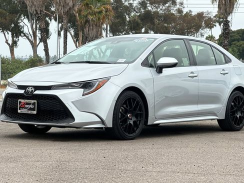 Used 2022 Toyota Corolla LE image 8