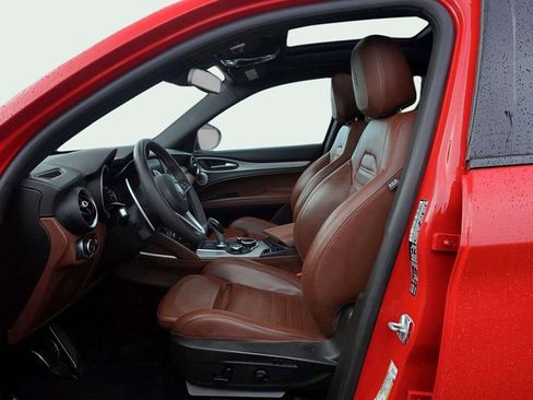 Used 2018 Alfa Romeo Stelvio Ti Sport image 14