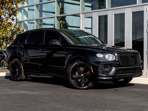 Used 2022 Bentley Bentayga image 28