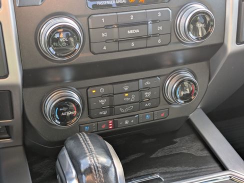 Used 2020 Ford F150 Platinum w/ Equipment Group 701A Luxury image 26