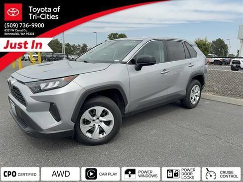 Used 2022 Toyota RAV4 LE AWD/4WD image 29