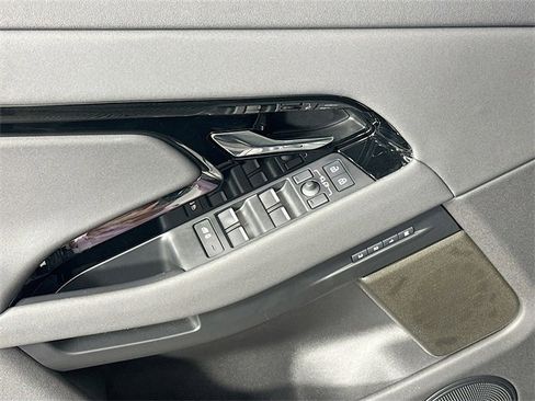 Used 2025 Land Rover Range Rover Evoque S image 25