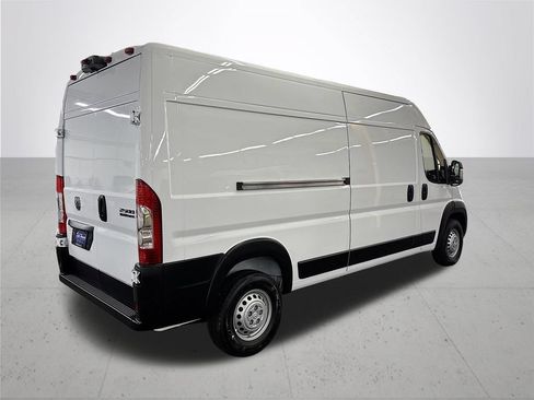 New 2026 RAM ProMaster 2500 w/ Premium Convenience Group FWD image 6