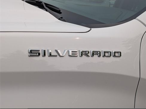 Used 2023 Chevrolet Silverado 1500 LT AWD/4WD image 9