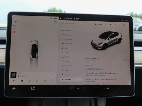 Used 2022 Tesla Model Y Performance AWD/4WD image 23