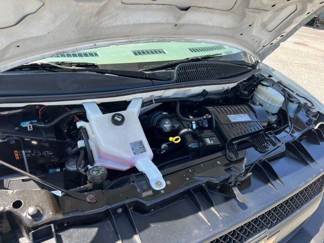 Used 2016 Chevrolet Express 2500 RWD image 26