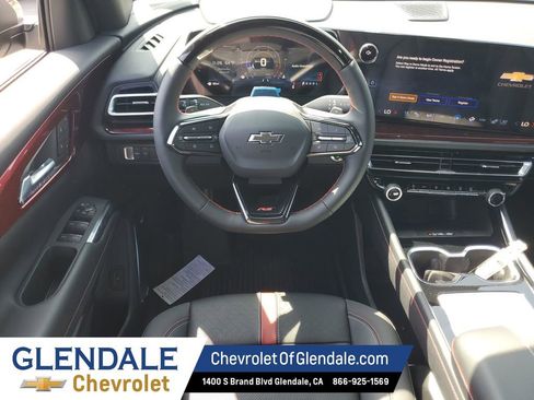 New 2026 Chevrolet Traverse RS w/ LPO, Floor Liner Package FWD image 24