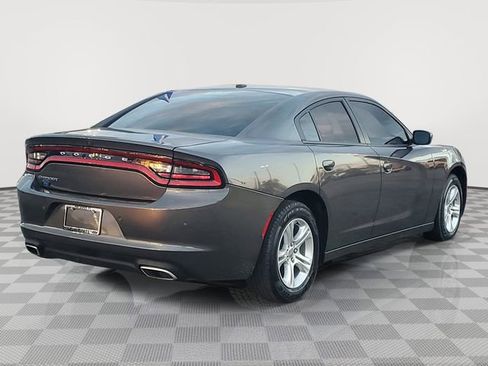 Used 2022 Dodge Charger SXT image 4