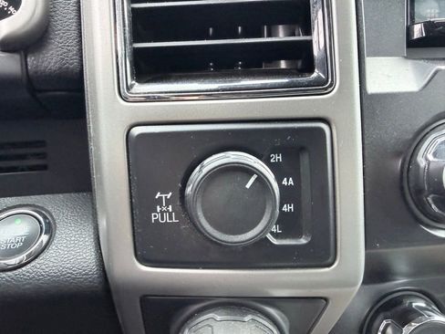 Used 2019 Ford F150 Lariat image 22