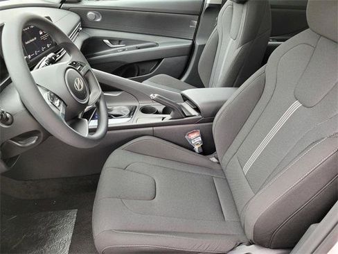 New 2026 Hyundai Elantra SE image 15