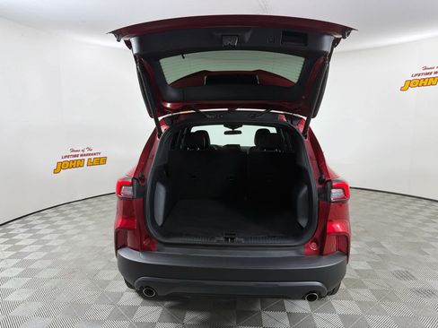 Used 2025 Ford Escape ST-Line Select AWD/4WD image 5