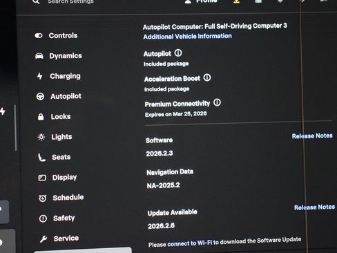 Used 2022 Tesla Model Y Long Range image 25