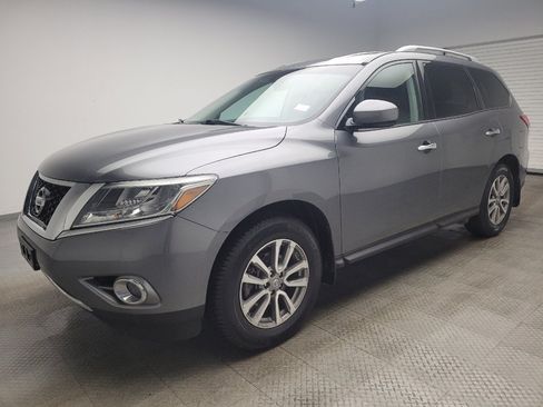 Used 2015 Nissan Pathfinder SV w/ Cargo Package AWD/4WD image 2