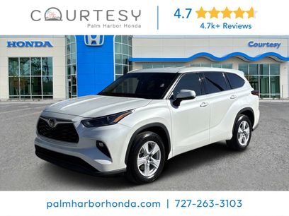 Used 2022 Toyota Highlander LE