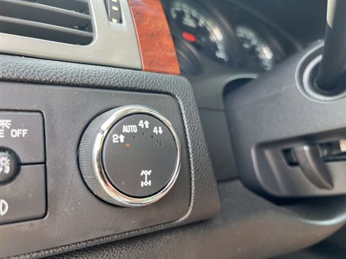 Used 2012 Chevrolet Tahoe LTZ AWD/4WD image 22