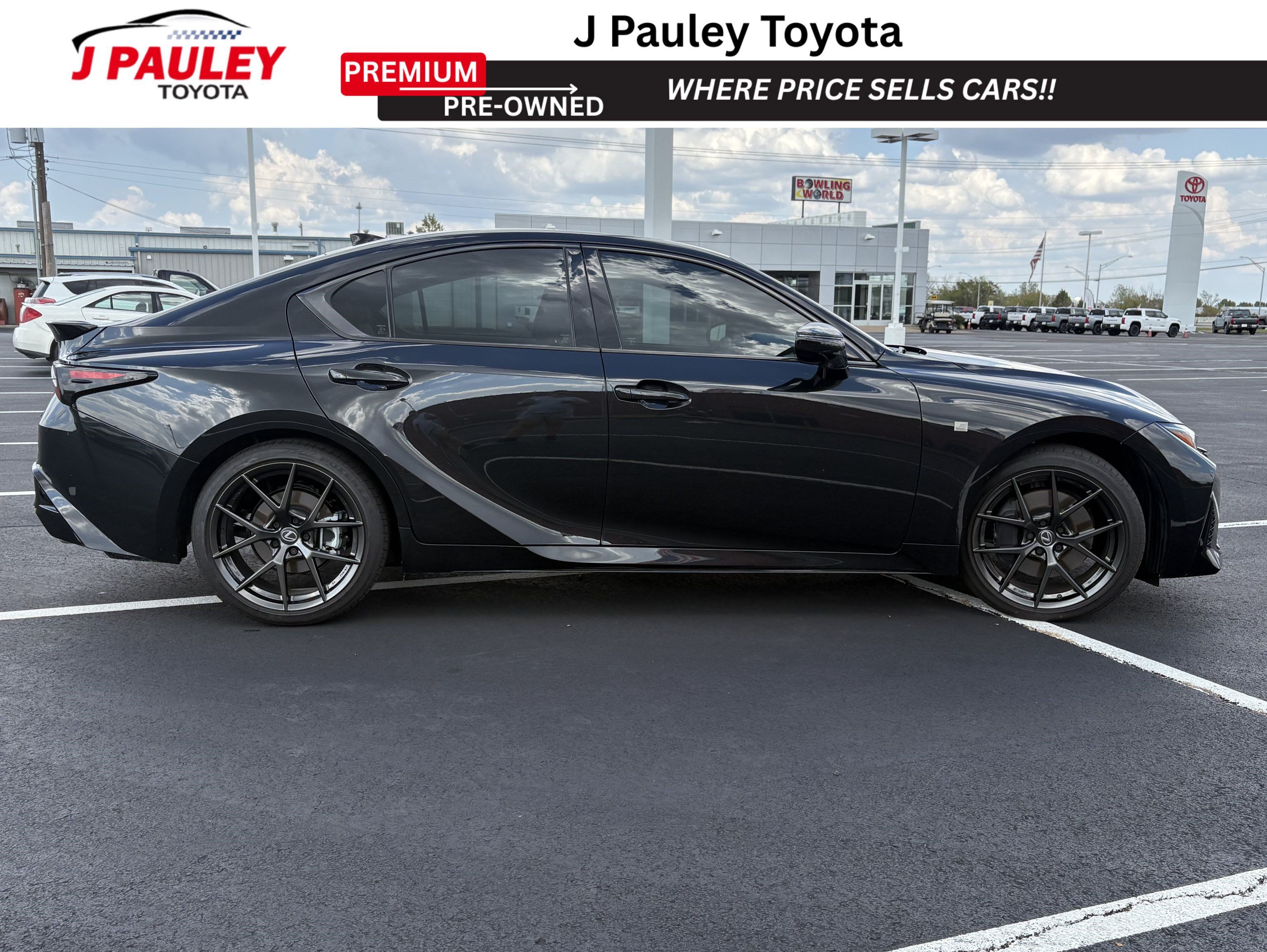 Used 2026 Lexus IS 350 F Sport w/ Accessory Package Z1 RWD image 4