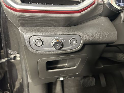 Used 2021 Chevrolet TrailBlazer RS AWD/4WD image 19