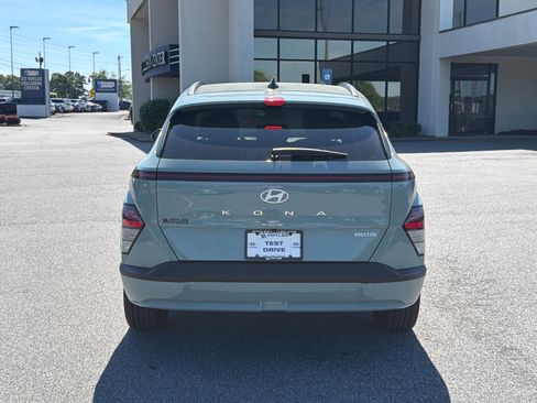Used 2024 Hyundai Kona SEL FWD image 6