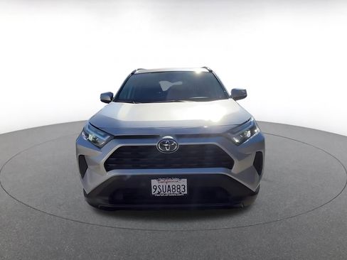 Used 2025 Toyota RAV4 XLE image 4