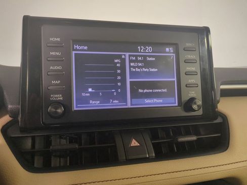 Used 2019 Toyota RAV4 LE FWD image 20