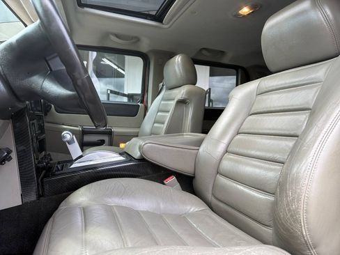 Used 2003 HUMMER H2 w/ Preferred Equipment Group AWD/4WD image 35