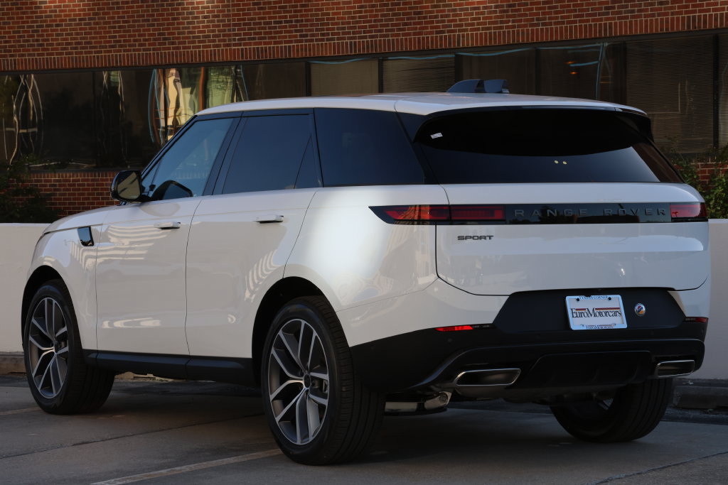 New 2027 Land Rover Range Rover Sport SE AWD/4WD image 2