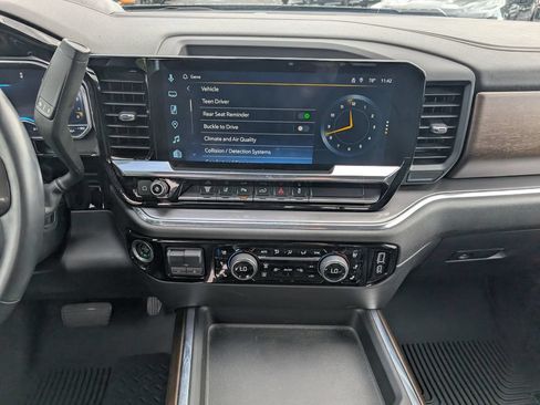 Used 2024 Chevrolet Silverado 2500 High Country w/ High Country Premium Package AWD/4WD image 18