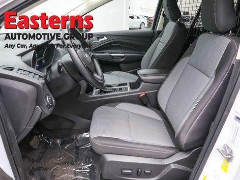 Used 2019 Ford Escape SE FWD image 14