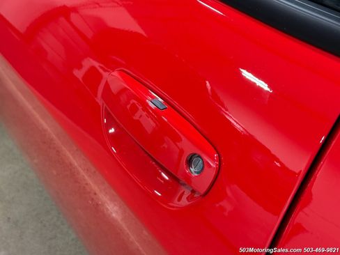 Used 2015 Dodge Challenger SRT Hellcat image 25