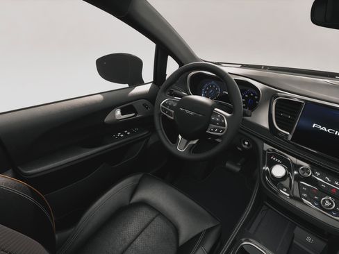 New 2027 Chrysler Pacifica Limited AWD/4WD image 8