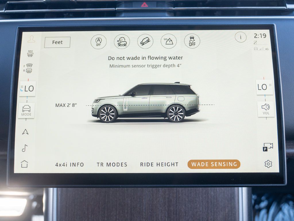 Certified 2026 Land Rover Range Rover SE AWD/4WD image 28