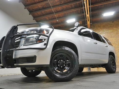 Used 2020 Chevrolet Tahoe 4WD w/ Enhanced Driver Alert Package image 3