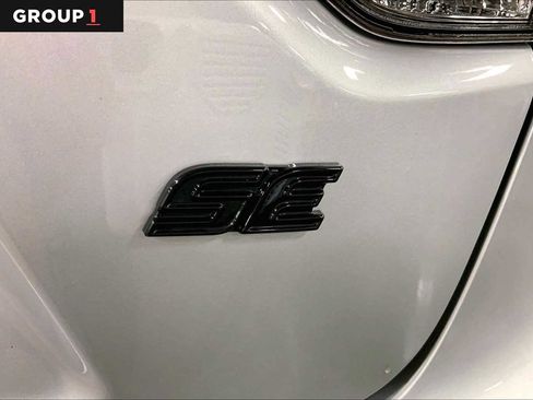 Certified 2025 Toyota Corolla SE image 10