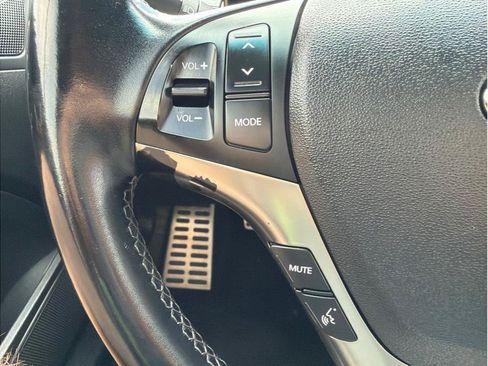 Used 2014 Hyundai Genesis 3.8 RWD image 16