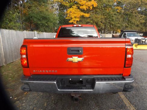 Used 2015 Chevrolet Silverado 2500 W/T w/ WT Convenience Package AWD/4WD image 4