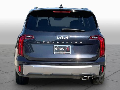 Used 2025 Kia Telluride S FWD image 5