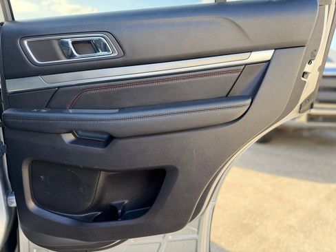 Used 2019 Ford Explorer Sport w/ Equipment Group 401A image 18