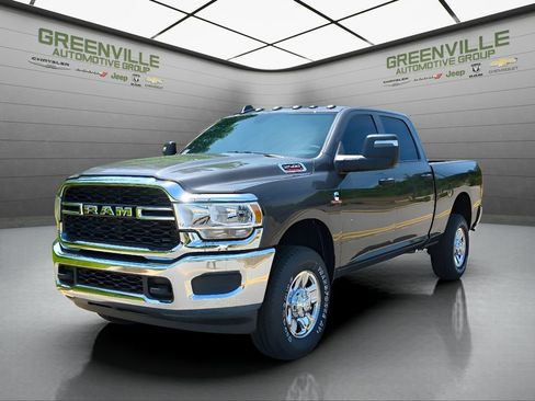 New 2024 RAM 2500 Tradesman w/ Chrome Appearance Group image 2