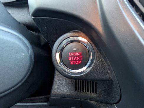 Certified 2025 Subaru Forester Limited image 30