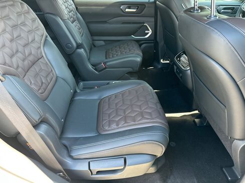 New 2026 Nissan Armada Platinum Reserve image 16