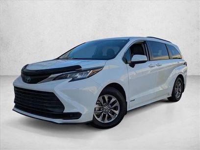 Used 2021 Toyota Sienna LE