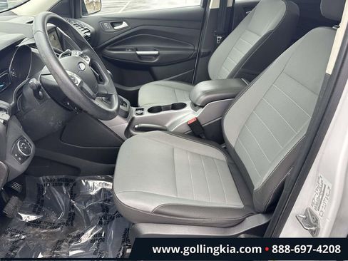 Used 2016 Ford Escape SE w/ Equipment Group 201A image 17