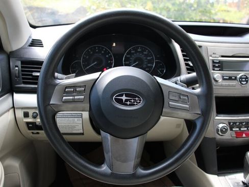 Used 2010 Subaru Legacy 2.5i AWD/4WD image 16