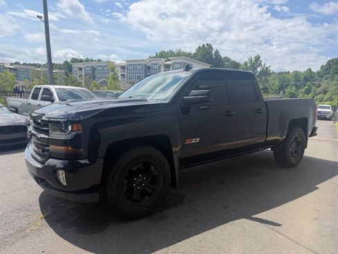 Used 2016 Chevrolet Silverado 1500 LT w/ Midnight Edition AWD/4WD image 4